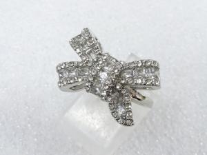 クリスタル　指輪(8号)